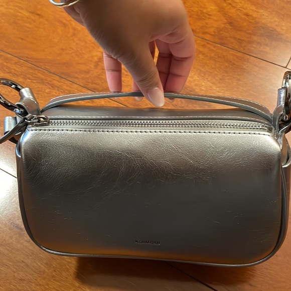 Koimooi Pillow Shoulder Bag - Picture 7 of 11